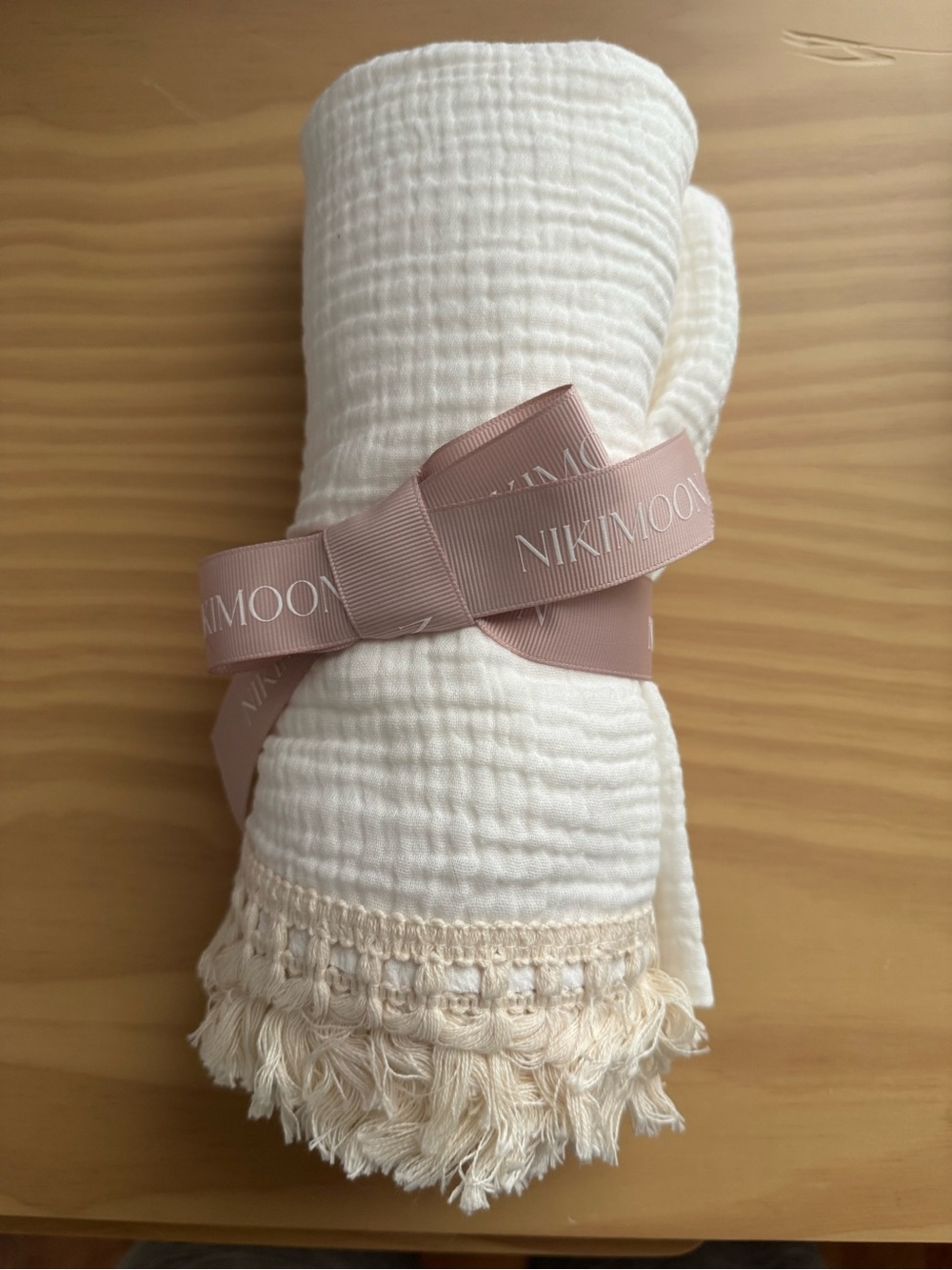 NWT NIKIMoon Cotton Gauze Swaddle with Fringe - White & Cream